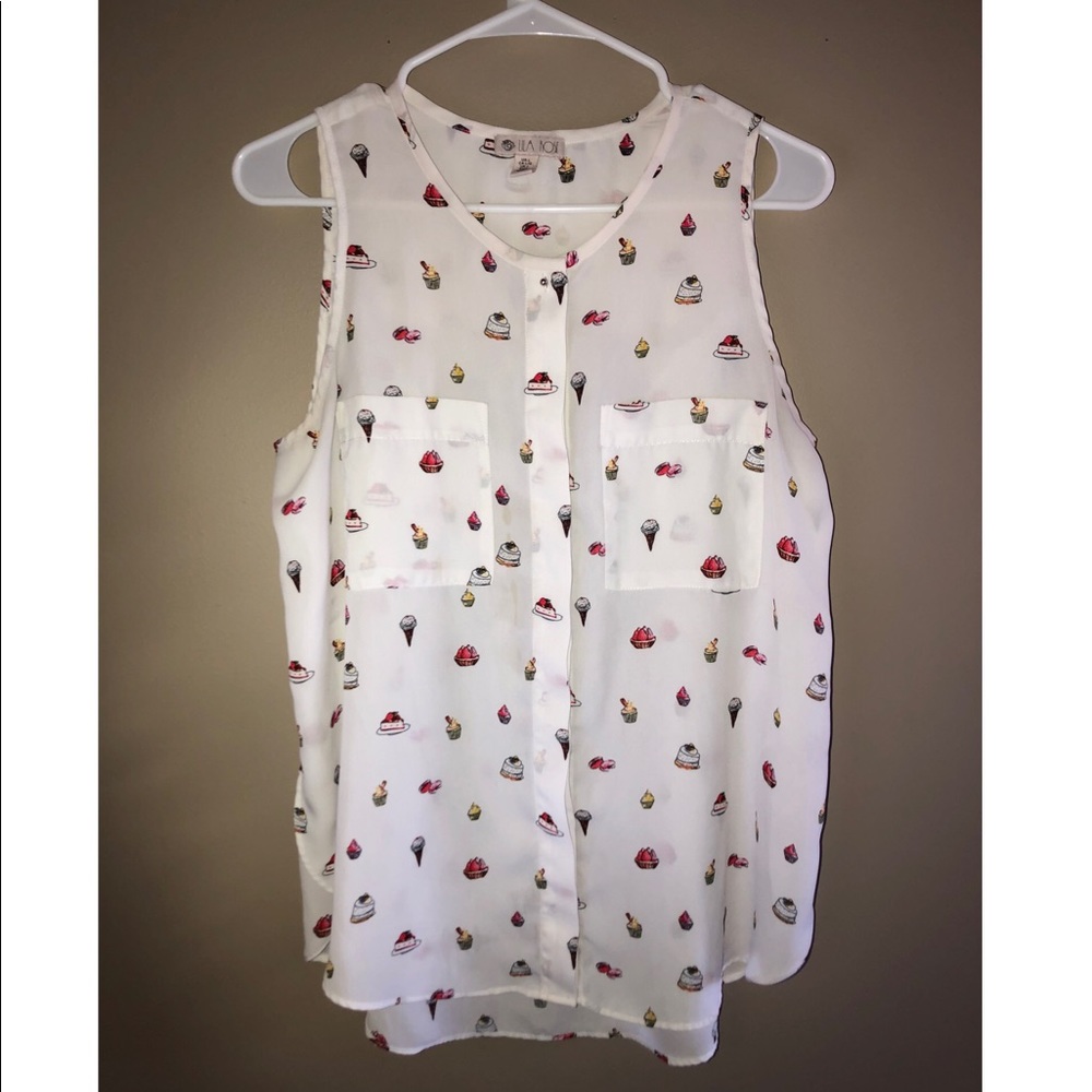 Sleeveless button down